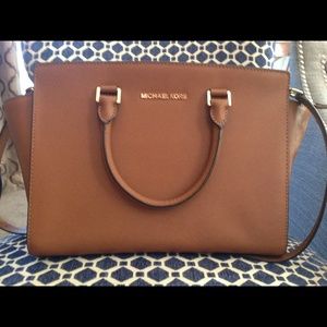 Michael Kors Selma handbag