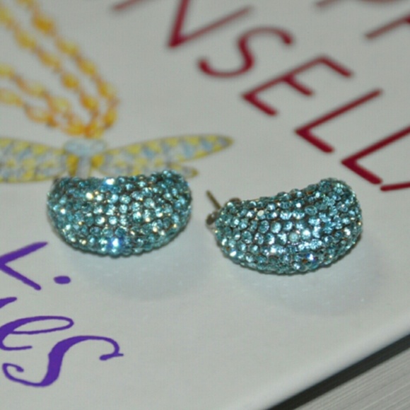 Earings - Picture 2 of 2