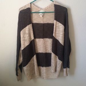 Tan and hunter green cardigan! NWOT Size S