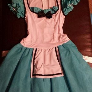 Alice in Wonderland costume @lindsaystclair