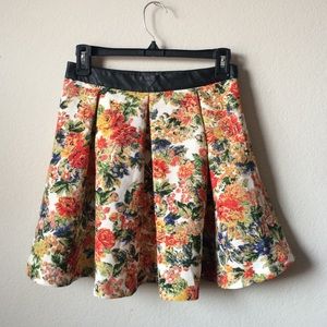 Adorable spring floral skirt!