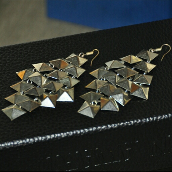 Earings