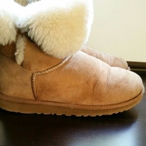 Bailey button uggs