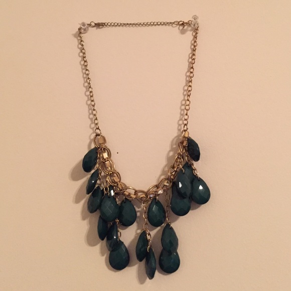 Green tear drop bubble necklace!