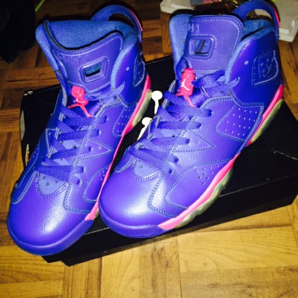 Jordan 6's