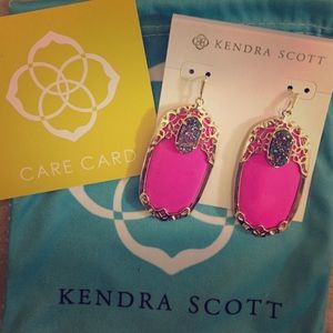 Kendra Scott Diva Glitz earring in pink