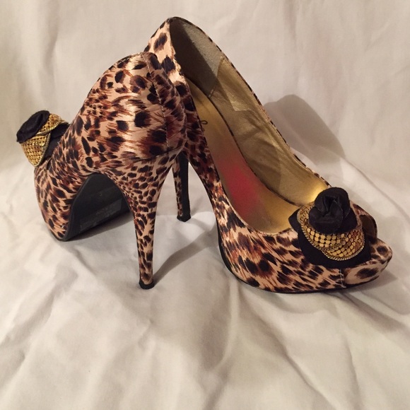 Leopard Print Heels - Picture 4 of 4