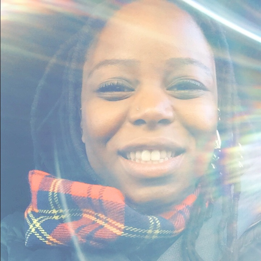 MEET YOUR SELLER! Hi lovely ladies, I'm Constance!