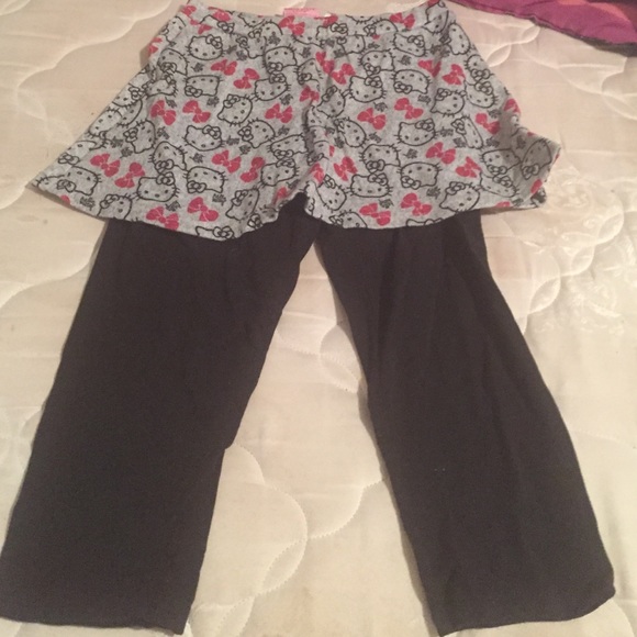 Hello kitty skirt with leggings