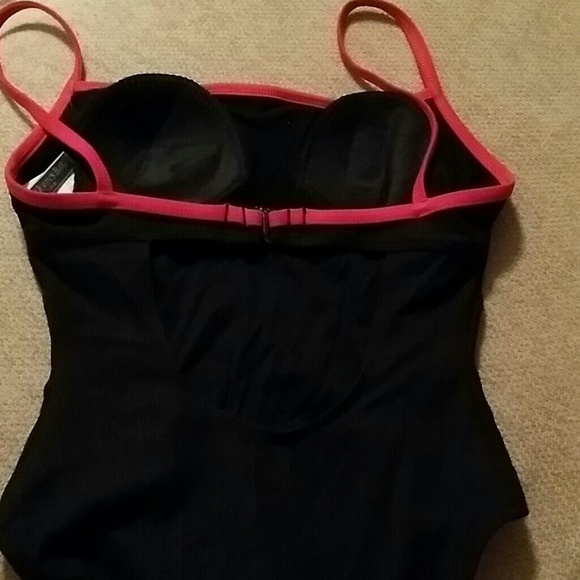 One piece Swimsuit - Picture 2 of 2