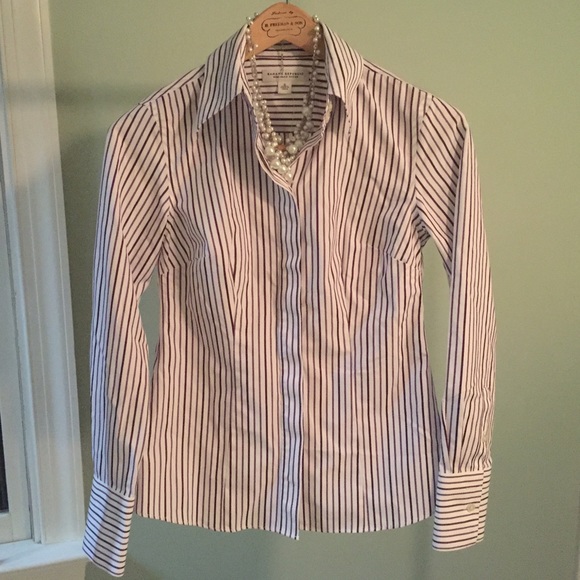 NWT Banana Republic Non Iron Button Down Shirt - 0