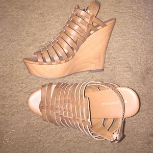 Mossimo supply  Tan Wedges