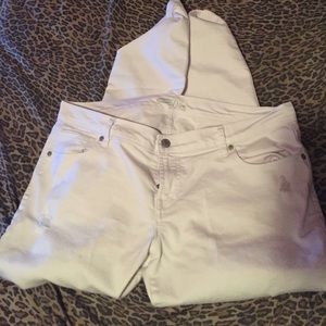 Bright White Jeans 💕💕