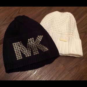 💜NWOT! Michael Kors Beanies💙