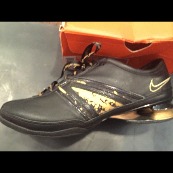 Nike Shox Q'Vida Dance Fitness shoe size 7.5