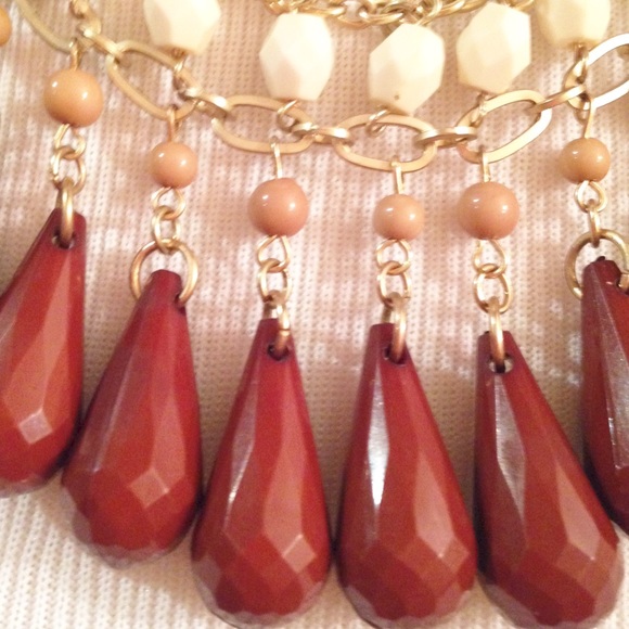 Cream/brown beaded necklace - Picture 2 of 2