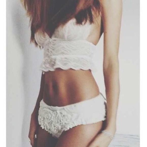 American apparel 3D meshy flower bottoms NWOT
