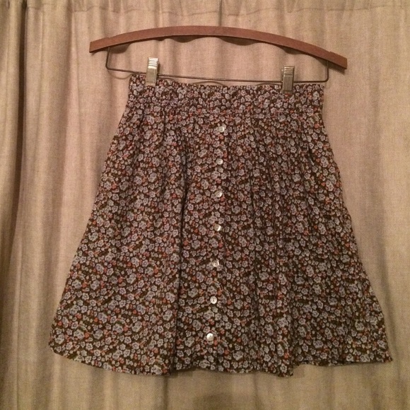 High waisted floral skirt