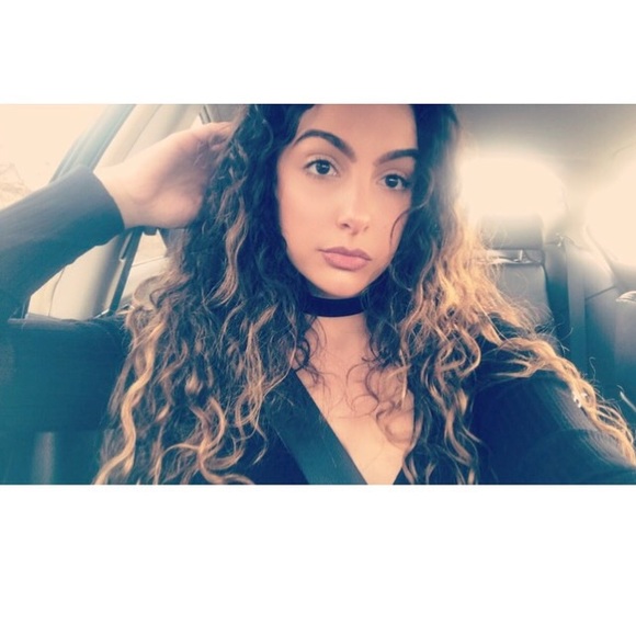 💛 Meet yours truly ! 💕 😘 - Picture 3 of 4