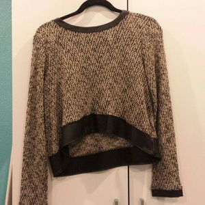 Black and cream crop top shirt