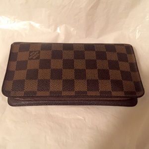 Authentic Louis Vuitton ZIPPY COMPACT WALLET