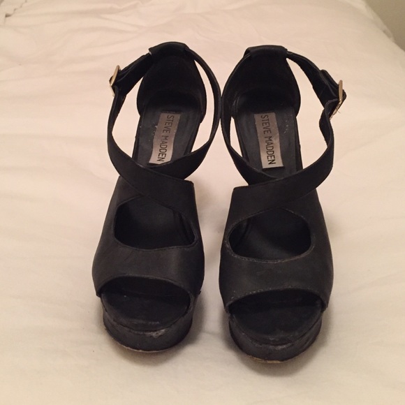 Steve Madden black leather stacked wedge