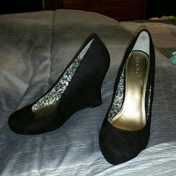 BWOT-- Velvet like wedges