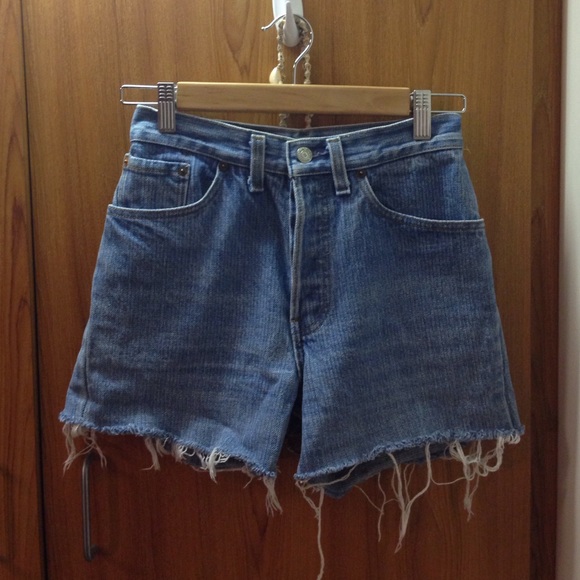 Levi Highwaisted Jean Shorts