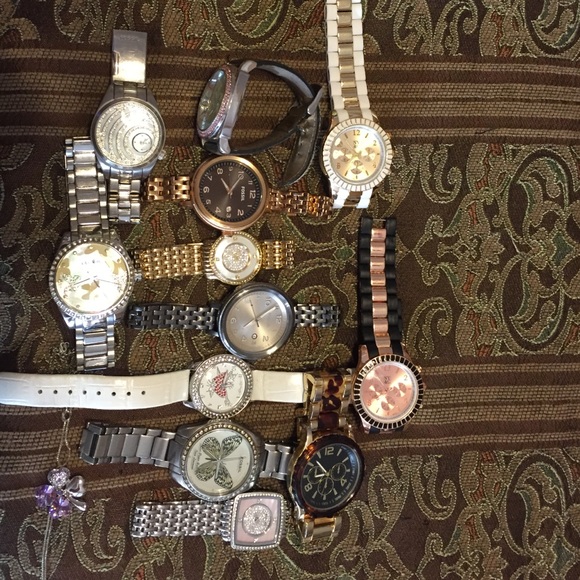 🎉🎉Watch Bundle🎉🎉 - Picture 4 of 4