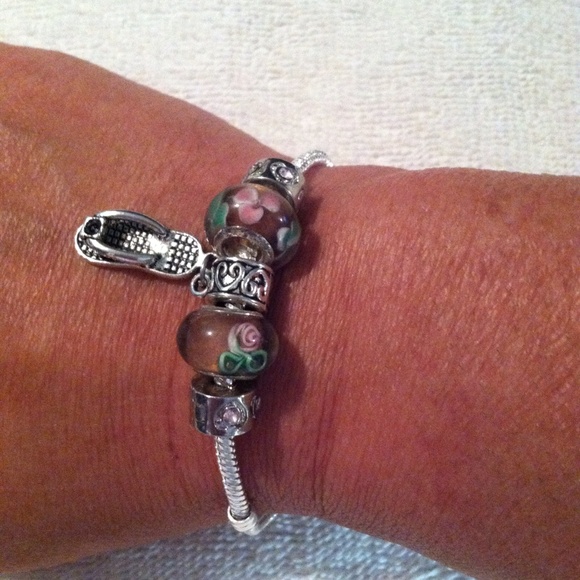 SALE Flip Flop European Bracelet - Picture 2 of 4