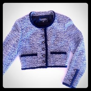 Authentic CHANEL Boutique Boucle Jacket. Small⬇⬇