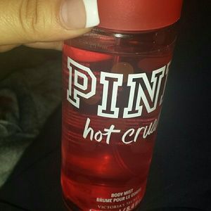 PINK "Hot Crush" body mist
