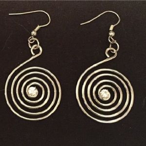 Spiral design earrings