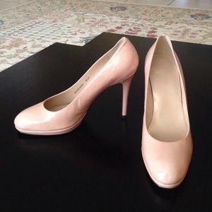 New Stuart Weitzman Platswoon Nude Pumps