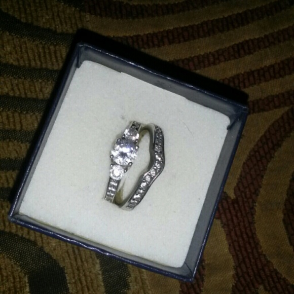 Silver engagement ring set