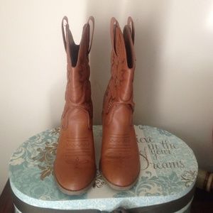 Women's 8.5 boots