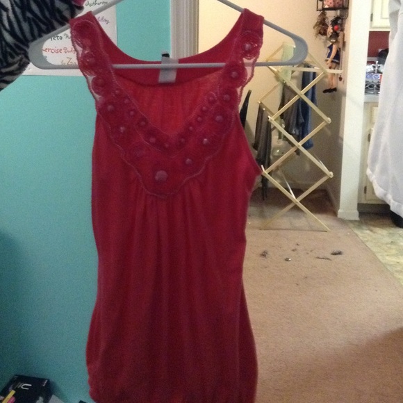 Coral shirt with flowers