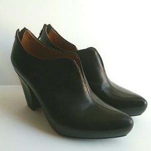 Earthies Booties Sz 8 Black Very Gently Used