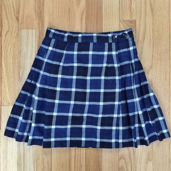 🎉HP 4/15🎉 Blue Plaid Pleated Skirt - Picture 2 of 3