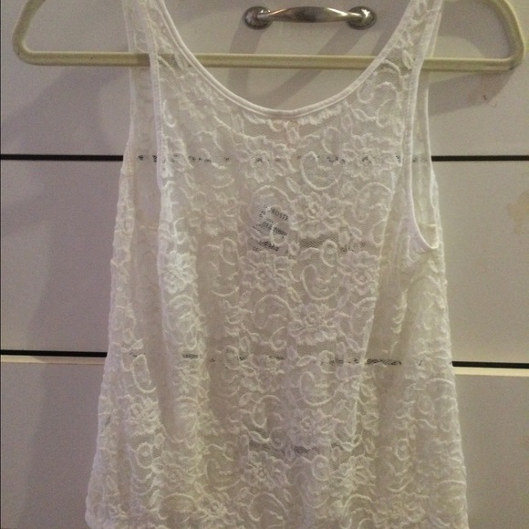 Ivory lace tank top - Picture 2 of 4