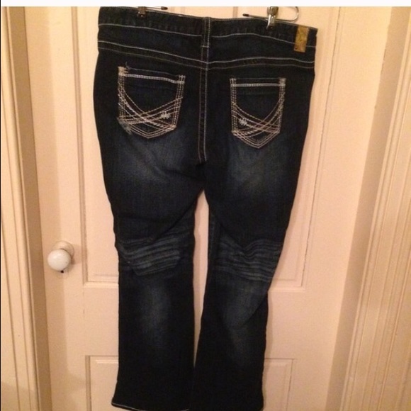 🎀Maurices jeans size 18rgl boot cut 🎀
