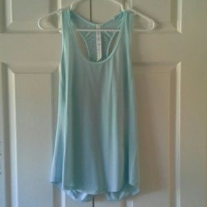 Heathered aqua runner up lululemon tank size 6!