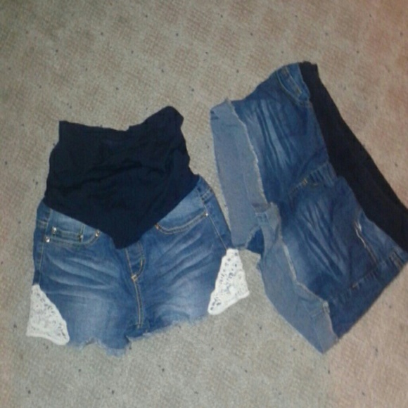 BIG SALE : 2 pairs of maternity jean shorts