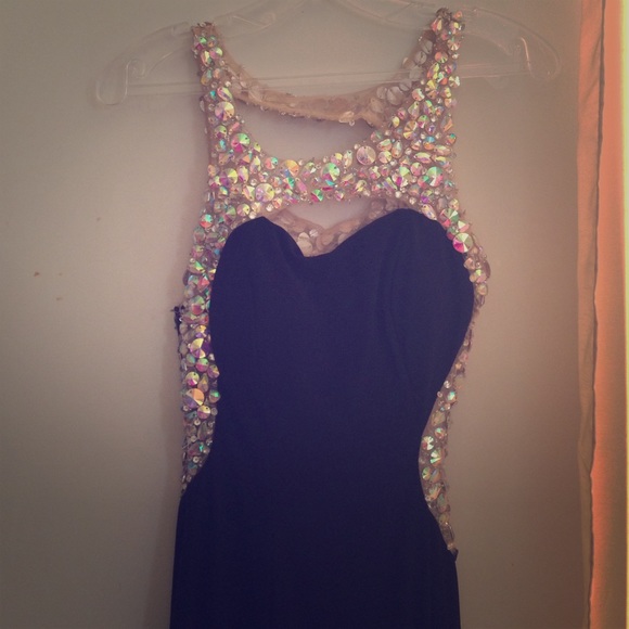Black jewel in-crested prom dress - Picture 1 of 4