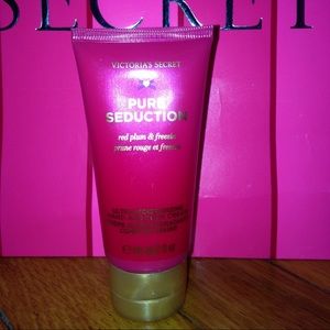 NWT VS PURE SEDUCTION