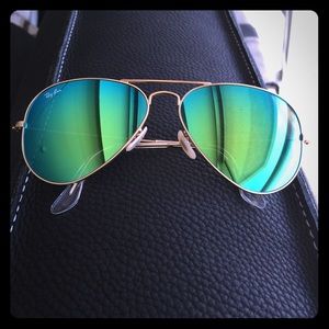 ☀️Ray-Ban Green Flash Aviators☀️