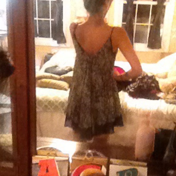 Flowy Dress - Picture 4 of 4