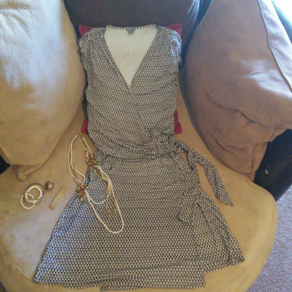 Beautiful Ann Taylor wrap dress
