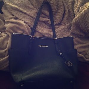 Michael Kors Saffino Tote😍