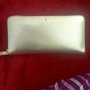 Kate Spade Gold Wallet😍🙌